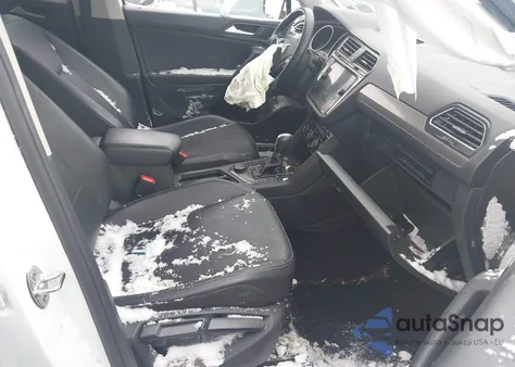 2019 Volkswagen Tiguan 2.0T Se/2.0T Sel/2.0T Sel R-Line/2.0T Sel R-Line Black from USA, damaged, VIN 3VV2B7AX2KM060001